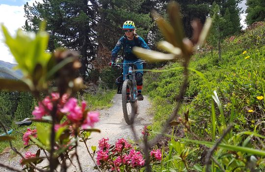 Women Easy Ride Camp
